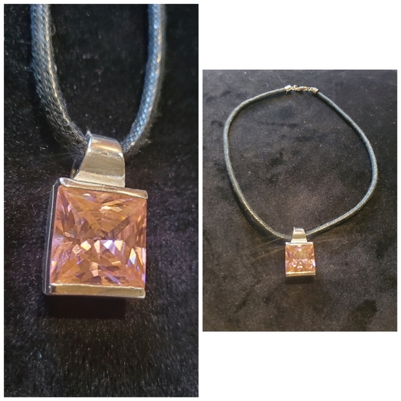 Vintage Jewelry - Pink Necklace